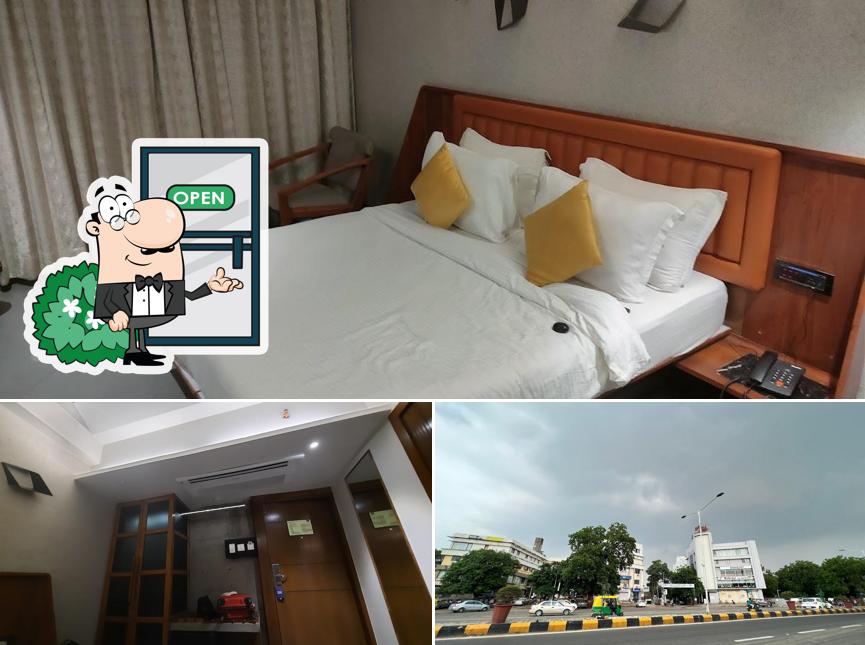 Keys Select by Lemon Tree Hotels, Gandhi Ashram, Ahmedabad is distinguished by exterior and food