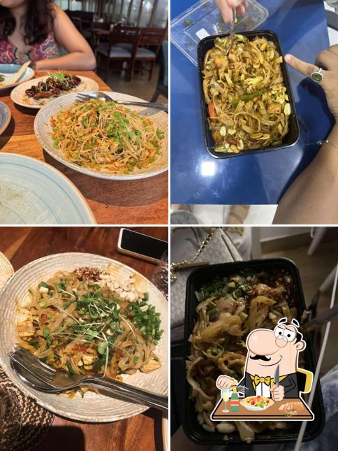 Pad thai at The Lama