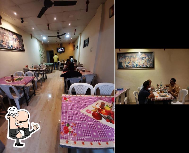 Here's a pic of Tupe's Veg Non Veg