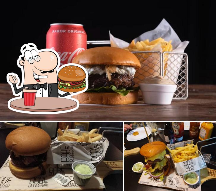Delicie-se com um hambúrguer no BAREBURGER VALINHOS