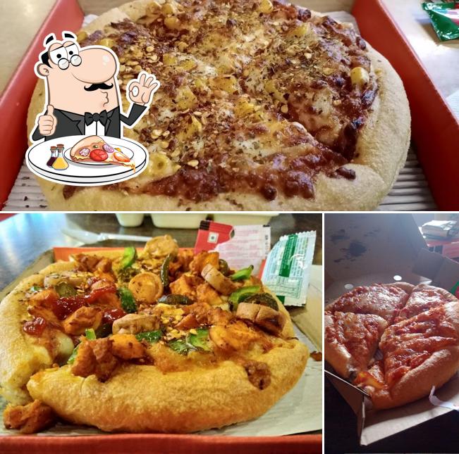 Pick pizza at Pizza Hut Brookefield Mall, Coimbatore