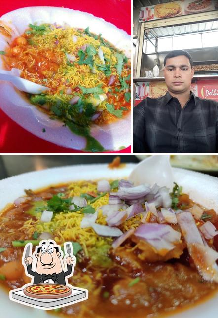 Get pizza at Delhiwala Chat
