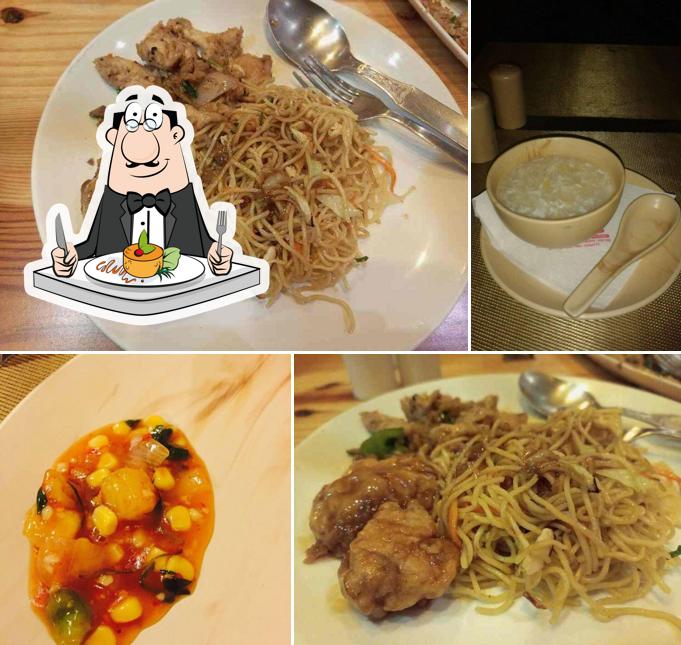Food at Hong Kong Bistro