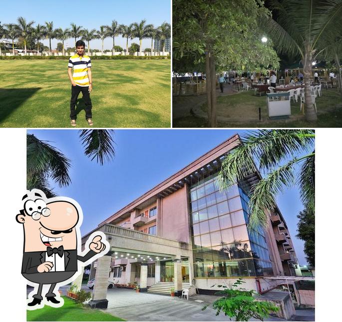 Check out how OYO 23180 Patel Ni Motel looks outside