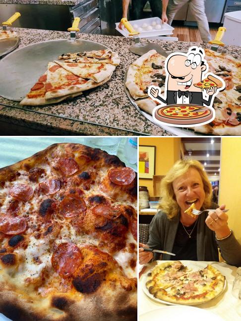 Prova una pizza a Al Gatto Nero - Winebar & Restaurant