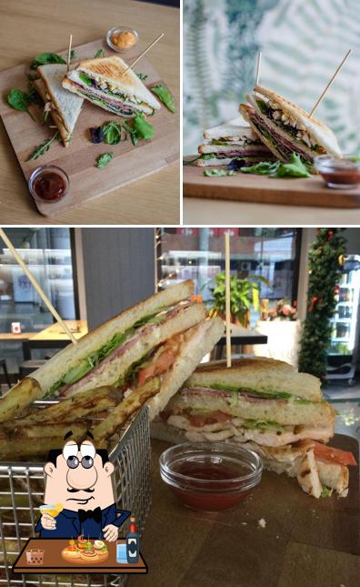 Prenditi un panino a Bar Le Serre