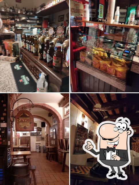 Gli interni di Decri's Pub