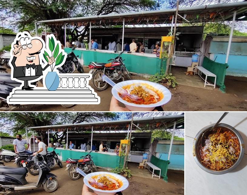Among various things one can find exterior and food at Hotel Gupta