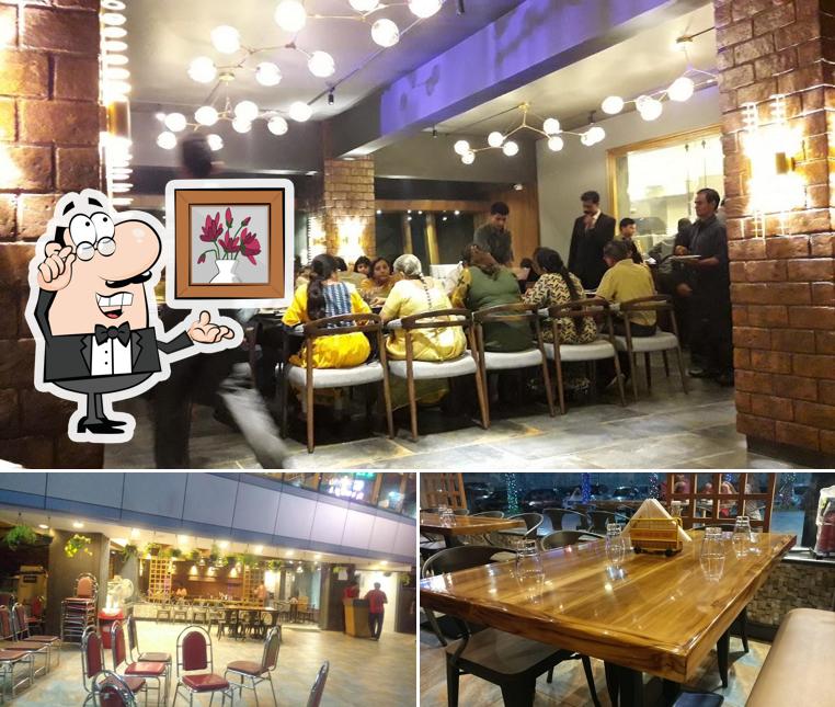 Check out how Richie Rich looks inside