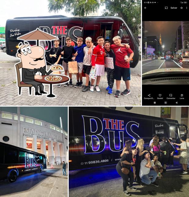 O exterior do The Bus Ônibus Balada