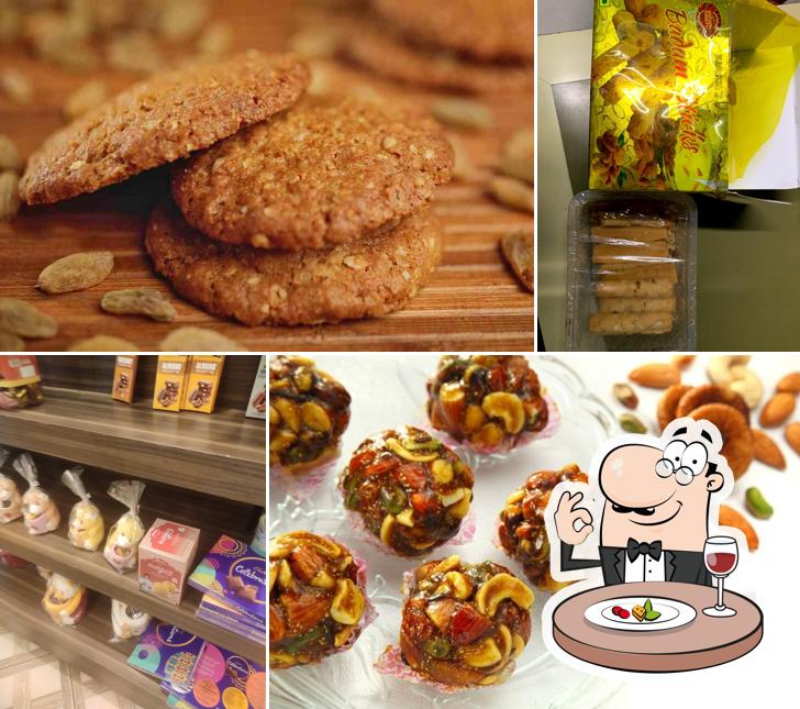 Meals at Karachi Bakery