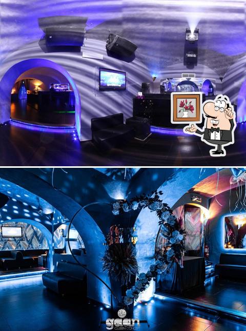 Siediti a un tavolo di Gaan Clubbin' Concept