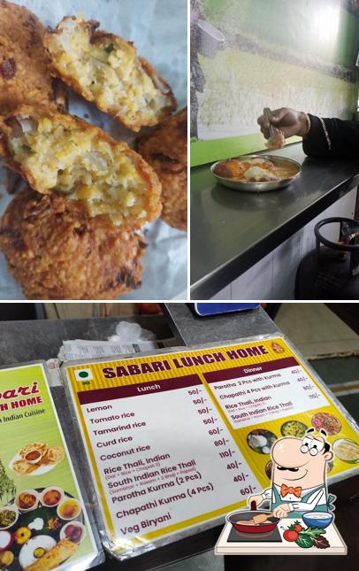 Chicken curry at Sabari Snacks