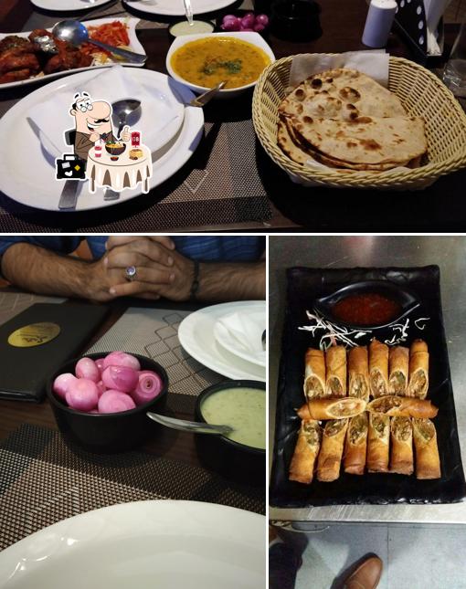 Food at Shahi Pakwan