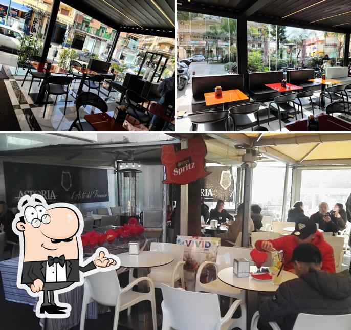 Dai un'occhiata agli interni di Business Cafè