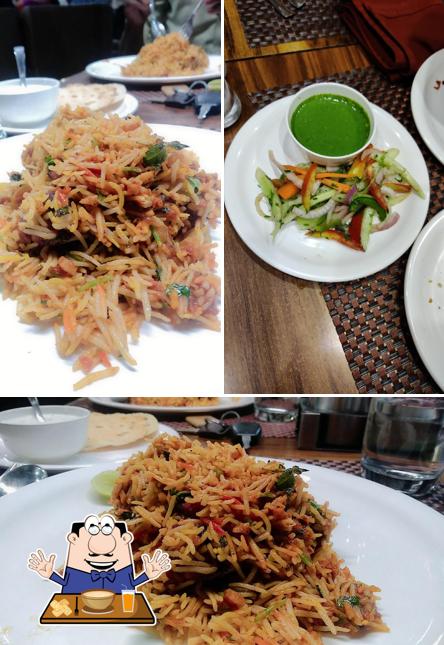 Food at Tawa Delight