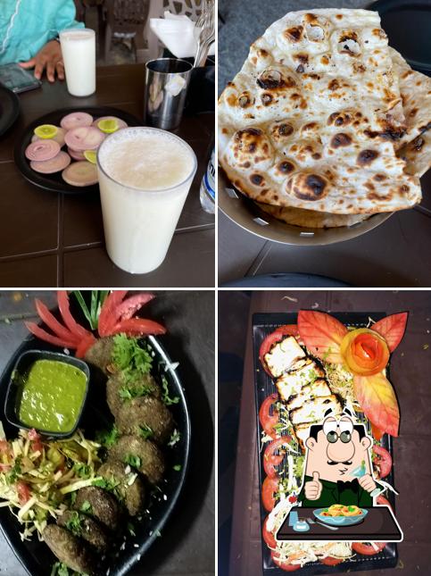 Food at Sunny paji da dhaba