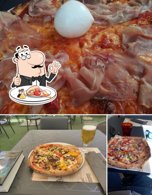 Scegli tra le svariate varianti di pizza