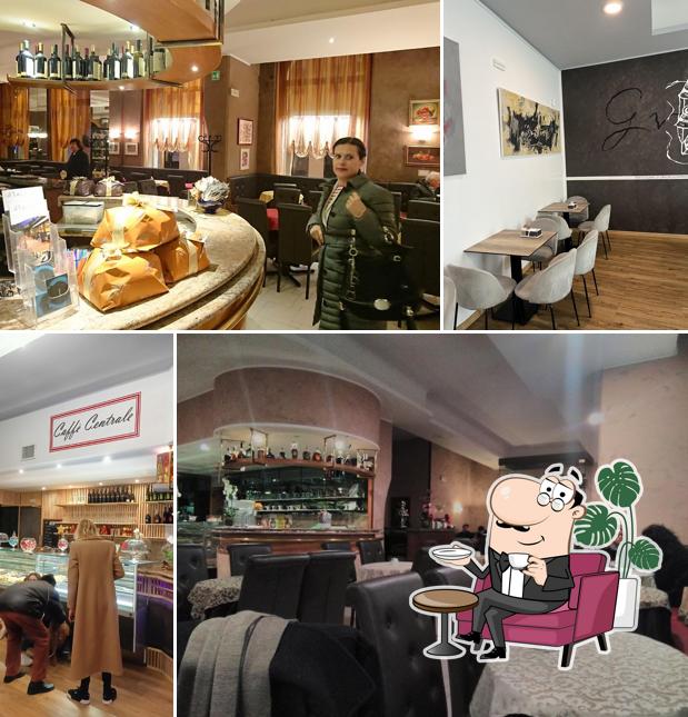 Dai un'occhiata agli interni di Caffè Centrale