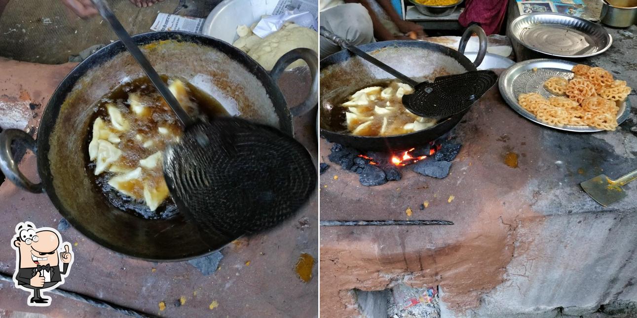 Famous samosa dukan