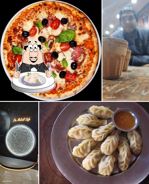 Dumplings at themoooncafe