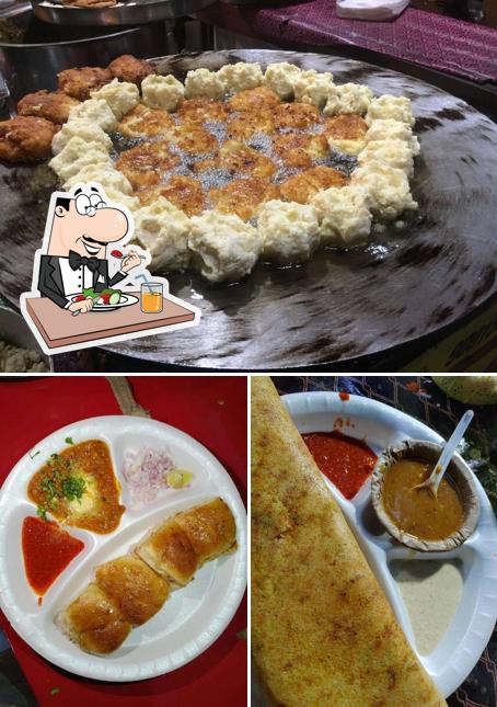 Food at Anupam Chaat Corner