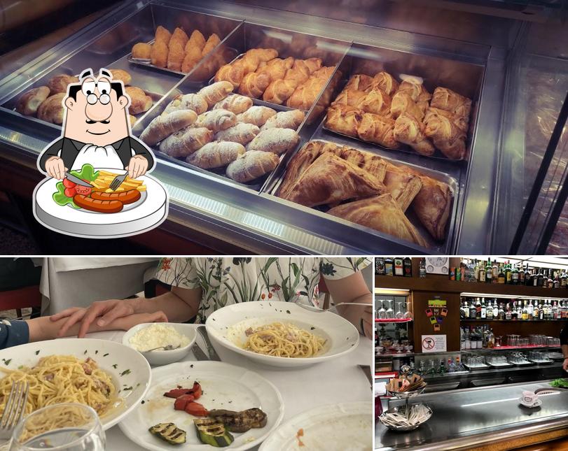 La immagine di cibo e bancone da bar da Daidone 1945 Bar Pasticceria e Ristorante