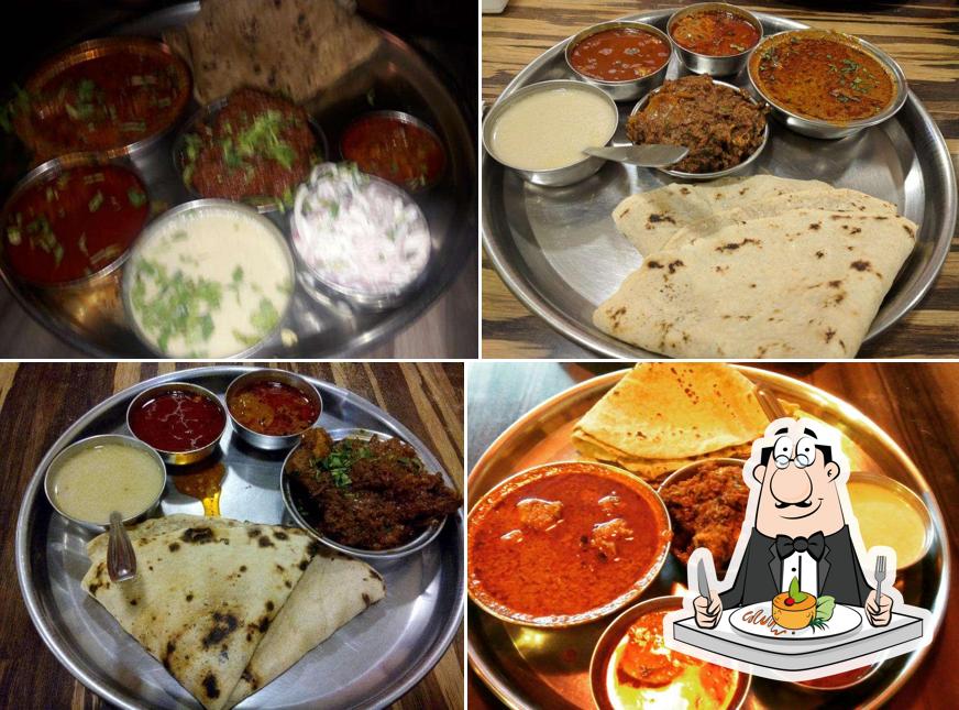 Food at Kolhapuri Katta