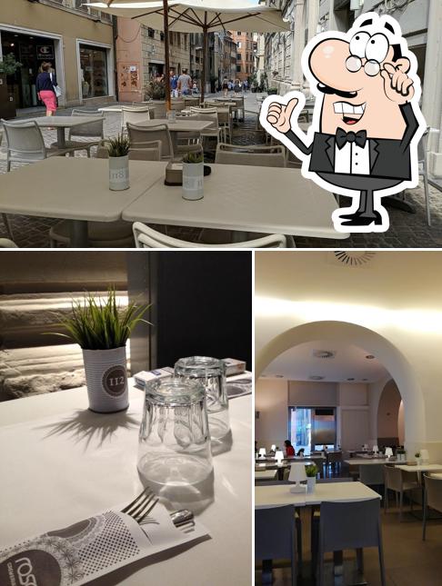 Siediti a un tavolo di Rosa Cremeria Food