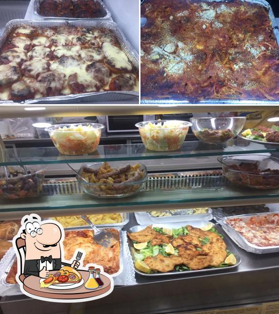 A Caffe Greco Pasticceria, puoi goderti una bella pizza