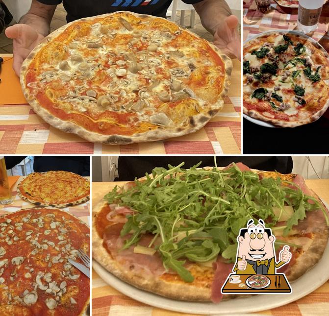 Scegli tra le molte varianti di pizza