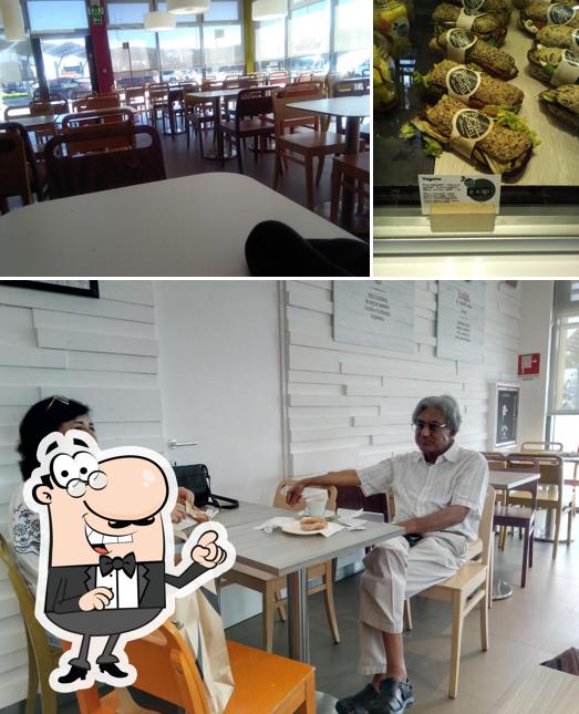 La immagine di interni e birra da Chef Express - Foglia Est 44