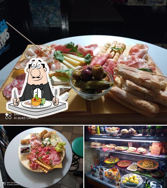 Platti al Quattroquarti Social Art Pub
