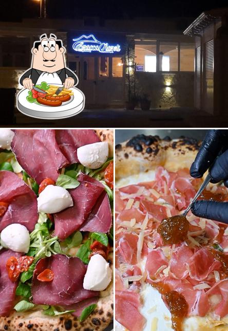 Cibo al Pizzeria Spaccanapoli Torre Santa Sabina