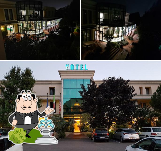 Guarda gli esterni di Hotel Touring