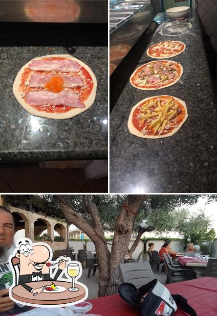 Tra le varie cose da La Locanda si possono trovare la cibo e interni