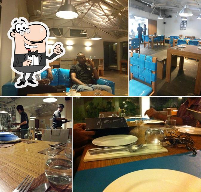 The interior of That's Y Food