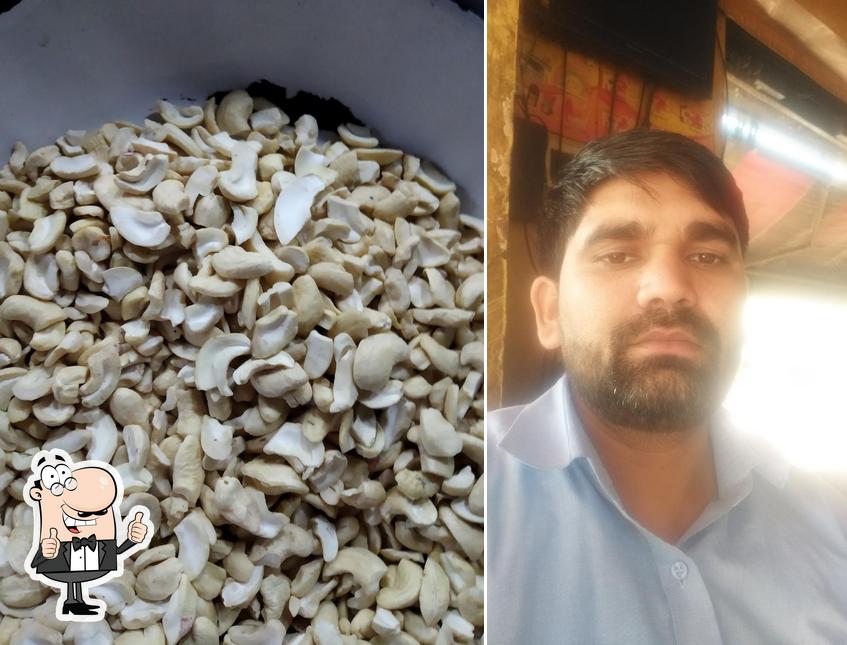 Here's a picture of Nelkant Sweet. Kalicharan Samosa Wala