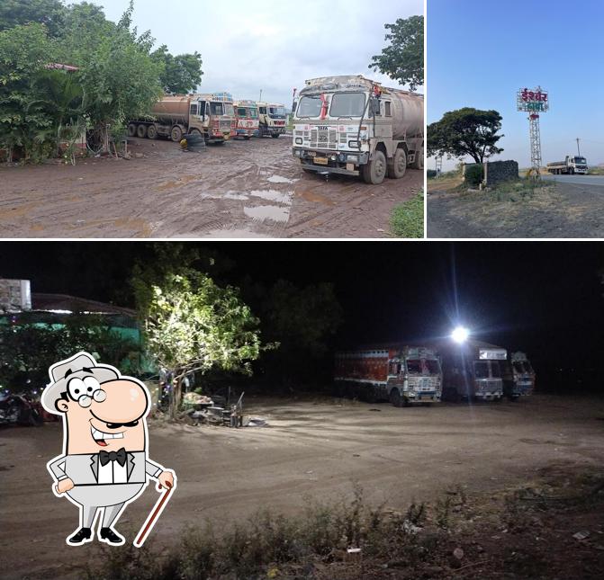 Check out how Ishwar Dhaba looks outside
