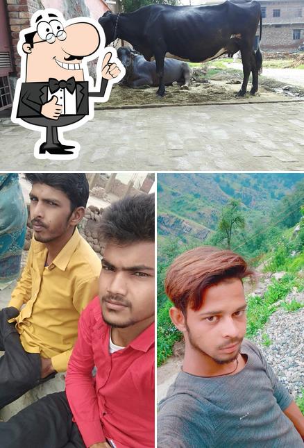 Look at this pic of Dev Vaishno Bhojnalaya
