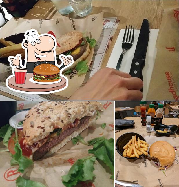 Prova un hamburger a Roadhouse Restaurant Lonato Del Garda