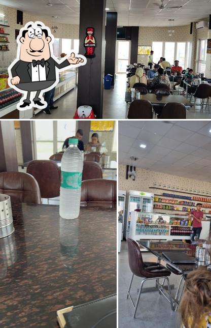 The interior of Sher-A-Punjab Dhaba