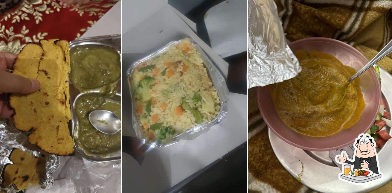 Food at neelgiri hot meals services