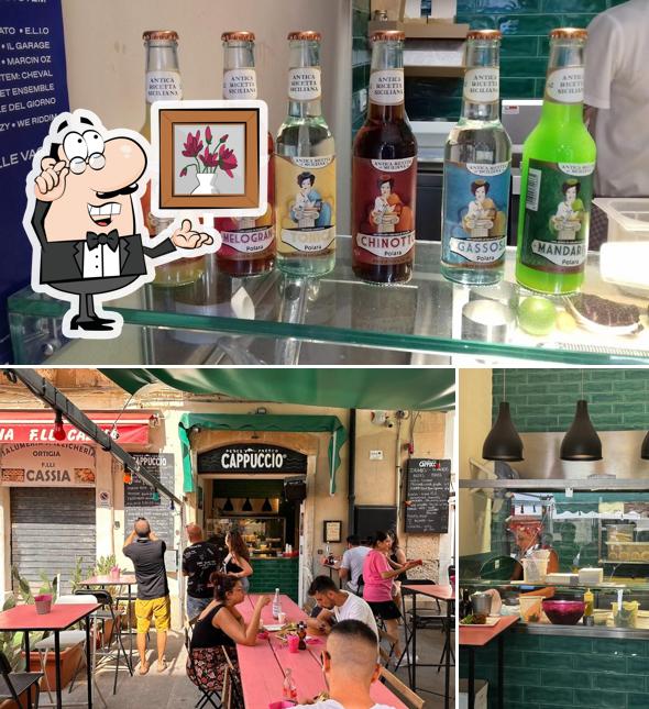 Dai un'occhiata agli interni di Cappuccio - Pesce Fresco Street Food