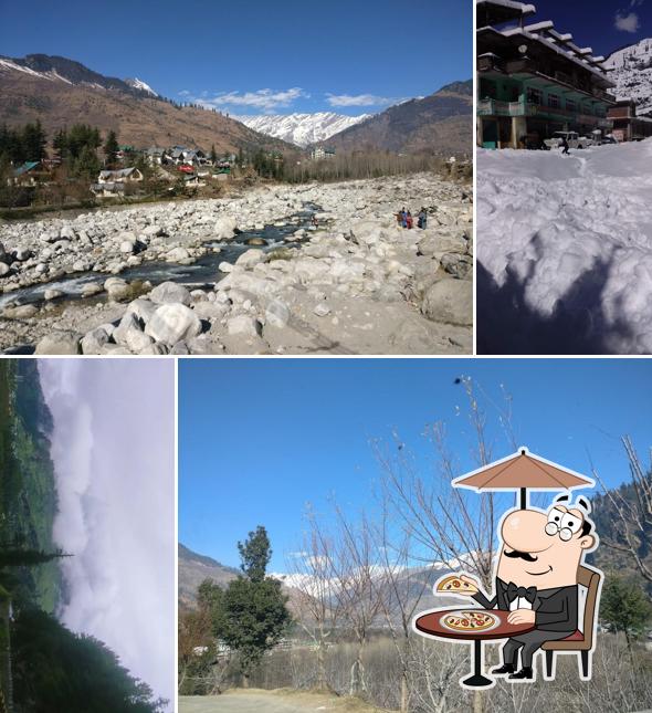 Check out the exterior of Ekant Bhojanalay