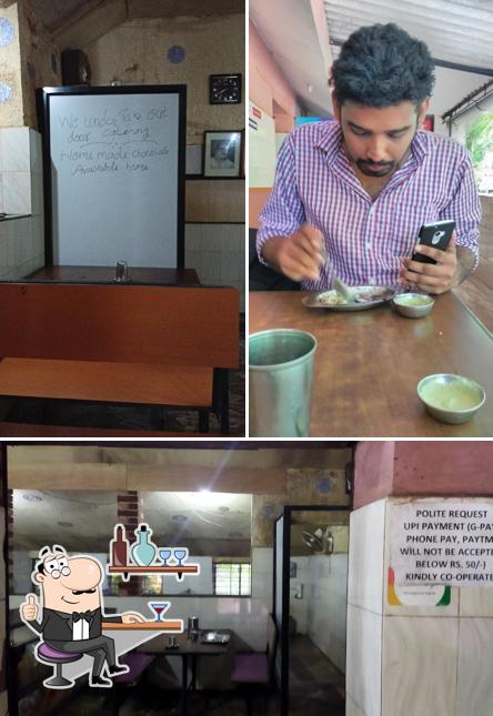 The interior of Ananda Bhavana