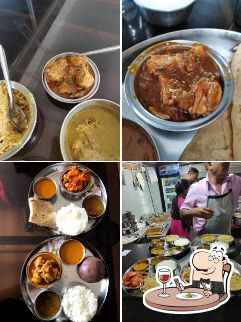 Food at Maratha Darshan