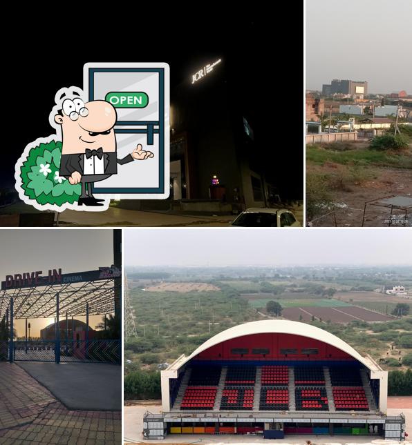 JCR - The Entertainment World