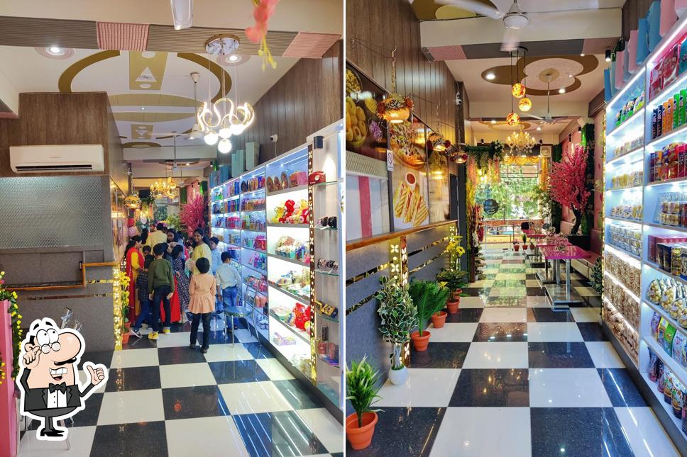 Check out how Tipsy Topsy Baker's & Restaurant looks inside