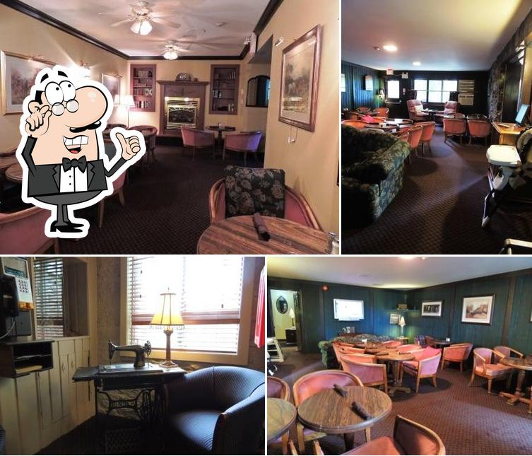 Fox & Hounds Pub at the Inn